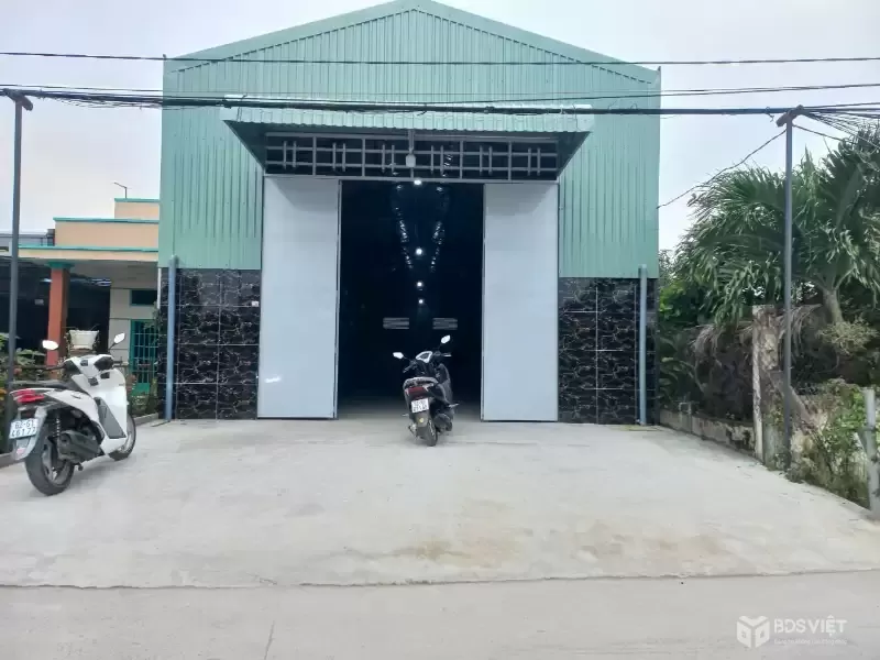 Bán nhà kho mới xây đường beton xe tải xã Mỹ Yên, Bến Lức dt 338m2 full thổ giá 5,8 tỷ