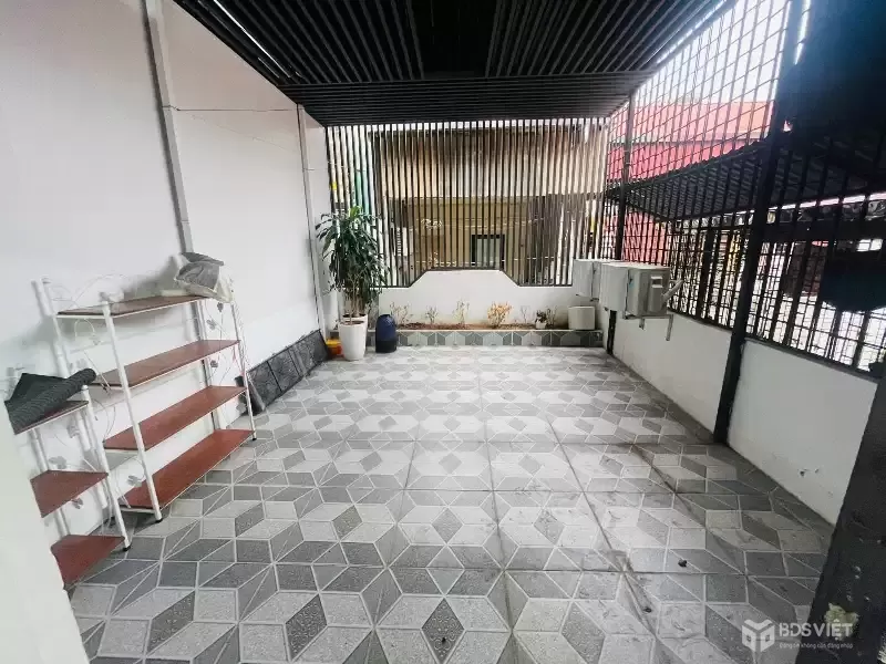 HOÀNG VĂN THÁI – GIẢM SỐC 1 TỶ – 15M RA Ô TÔ TRÁNH – TƯƠNG LAI RA PHỐ