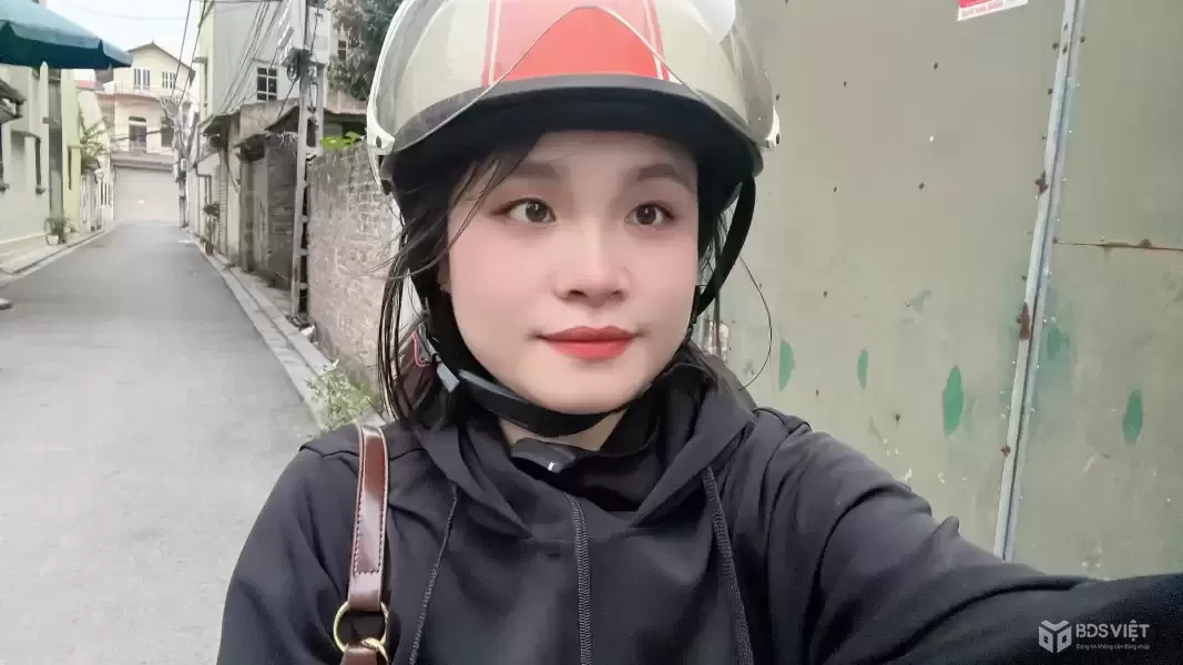 CẦN BÁN GẤP – LÔ ĐẤT ĐẸP GIÁ TỐT . Diện tích 70m² full thổ cư. Mặt tiền – hậu 7,6m vuông vắn cực đẹp