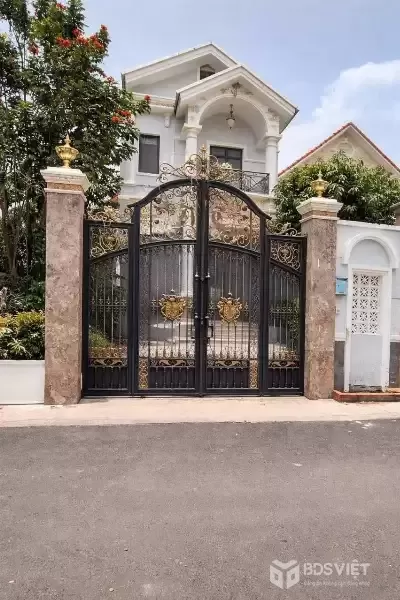 Giảm S.O.C CHỈ 8Ty9
BIỆT THỰ- ĐƯỜNG 10M- 191M2- 2TẦNG- NGANG NỞ HẬU 9.5M- LÊ VĂN LƯƠNG