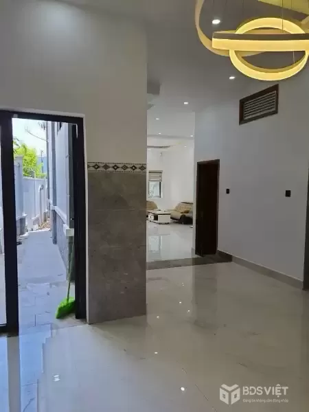 Giảm S.O.C CHỈ 8Ty9
BIỆT THỰ- ĐƯỜNG 10M- 191M2- 2TẦNG- NGANG NỞ HẬU 9.5M- LÊ VĂN LƯƠNG