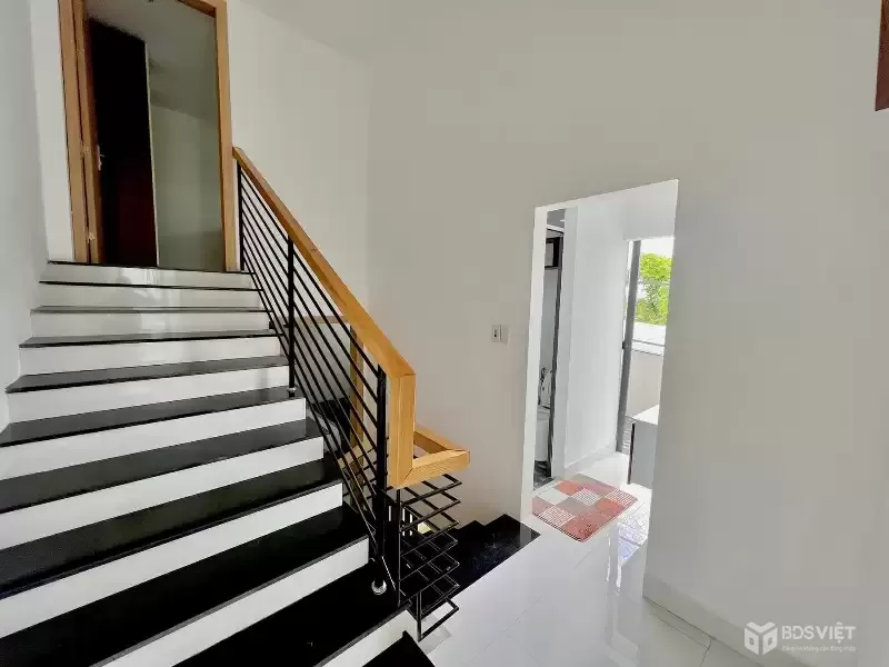 ♥ Nhà kiệt rộng gần Bế Văn Đàn, 47m2, 2.5 tầng cứng đẹp, 3PN, 3.95 tỷ