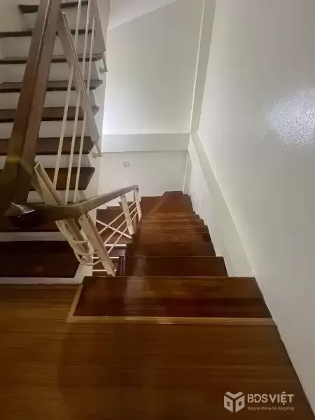 võng thị 50m x6 tầng 19,5 tỷ lô góc,ngõ thông kinh doanh,gần phố,gần hồ