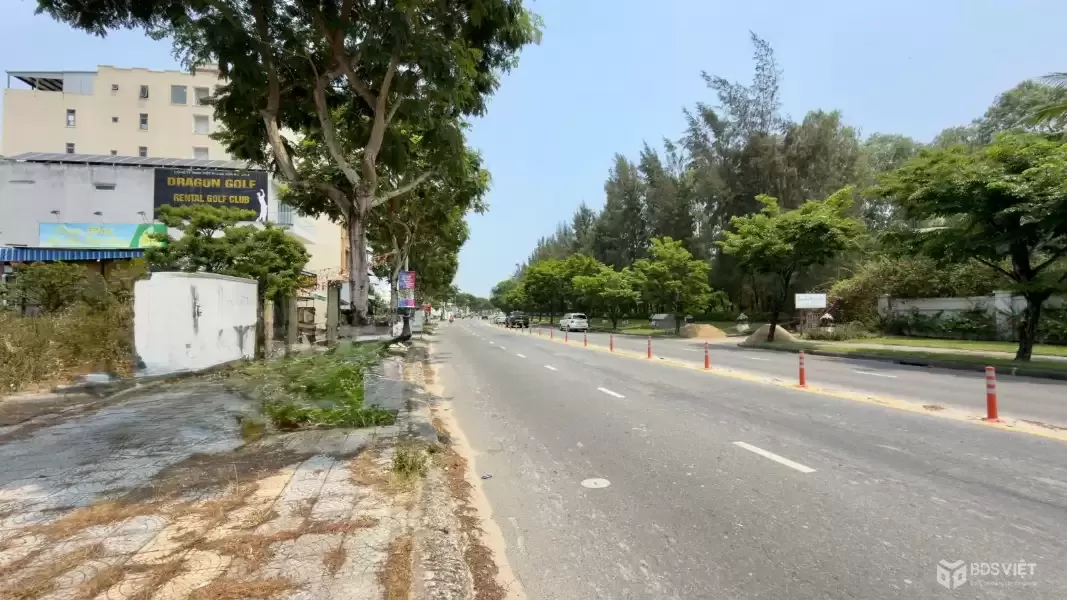 Ba lô liền kề Trường Sa 459m2 giá 47.5 tỷ sát biển Non Nước