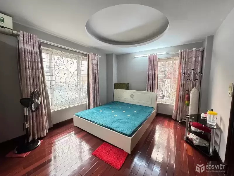 XÃ ĐÀN – LÔ GÓC – 6 TẦNG – KINH DOANH – 10M RA PHỐ