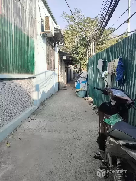 Bán gấp giá rẻ Giải Phóng 63m, cấp 4, mặt tiền 4m, 950 triệu Hoàng Mai.