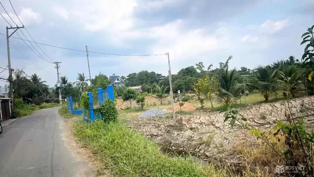 CẦN BÁN 97M2 ĐẤT THỔ CƯ ĐỐI DIỆN TRƯỜNG ĐH PHẠM NGỌC THẠCH