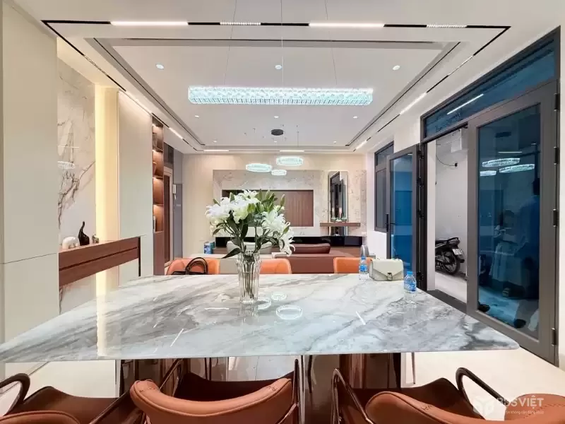 Hoàng hoa thám 46m x5 tầng thang máy-full nội thất-11,9 tỷ-2 mặt ngõ,30m ra phố