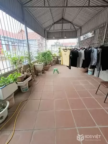 Bán nhà 43m2 3tầng giá hơn 5 tỷ Ô tô đỗ cửa tiện ích bạt ngàn