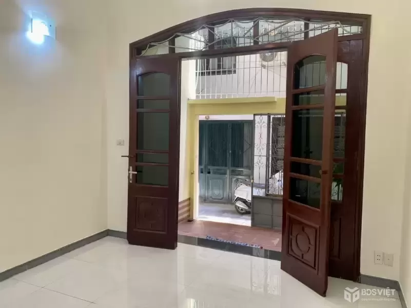 Bán gấp giá rẻ Nguyễn Văn Linh 75m, 3 tầng, mặt tiền 6m, 7.8 tỷ Long Biên.