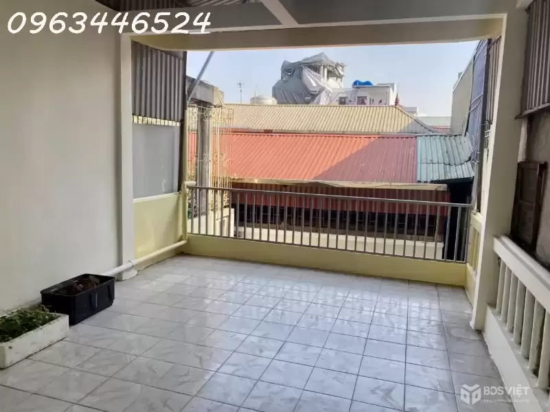 Bán gấp giá rẻ Nguyễn Văn Linh 75m, 3 tầng, mặt tiền 6m, 7.8 tỷ Long Biên.