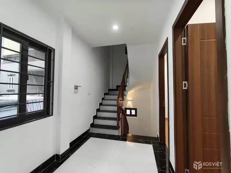 BÌNH HỒ ĐÔNG MỸ – 48M² – 4T – MT 6M – Ô TÔ VÀO NHÀ, NGAY SÁT KHU C THỂ THAO OLYMPIC