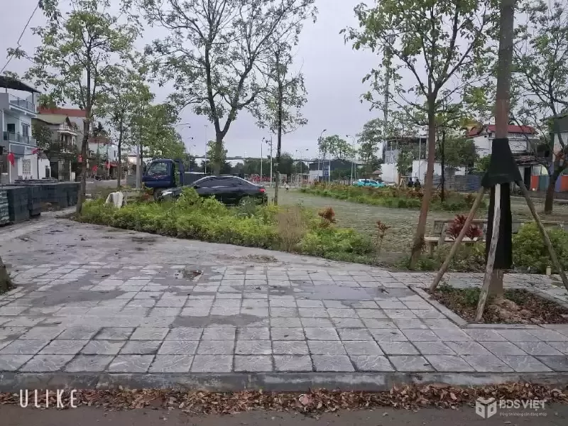 BÁN GẤP LÔ ĐẤT ĐẸP GẦN CẦU THĂNG LONG . Diện tích: 60,2m².MT: 4,1m vuông vắn