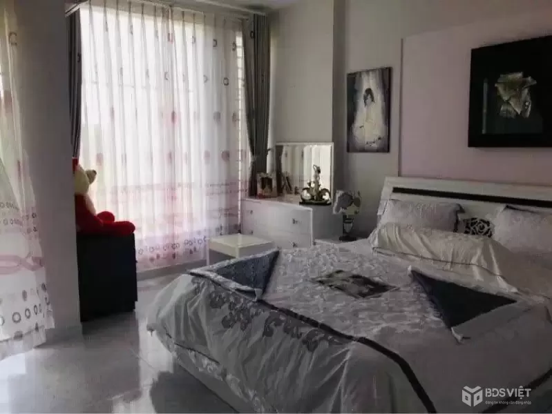 Quá Rẻ Chỉ 7 TỶ 050 HẺM XE Hơi Quận 7