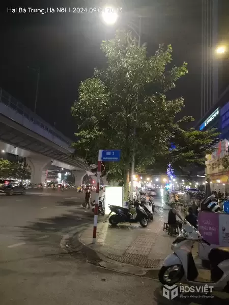 Cho thuê gấp giá rẻ căn hộ mặt phố Yên Phụ 120m, tầng 7, mặt tiền 6m, 20 tr/th Tây Hồ.