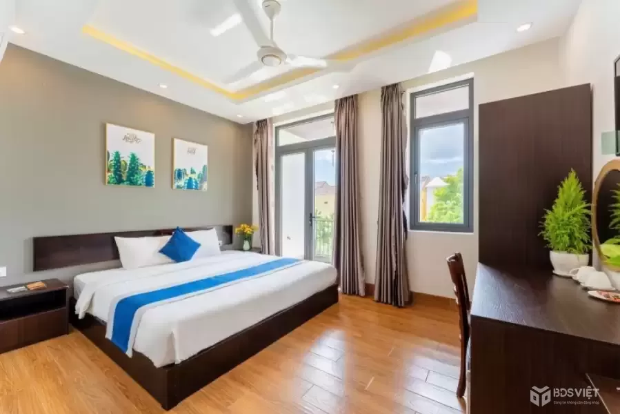 Villa 3 tầng Nguyễn Tuân, 271m2, giá 18,8 tỷ, 10 phòng ngủ, có hồ bơi