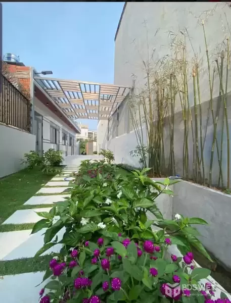 NHÀ BÈ- ÔTÔ VÔ SÂN- 160M2- NGANG NỞ HẬU 8M- NHÀ SÂN VUỜN THOÁNG MÁT- CHỈ 6Ty8