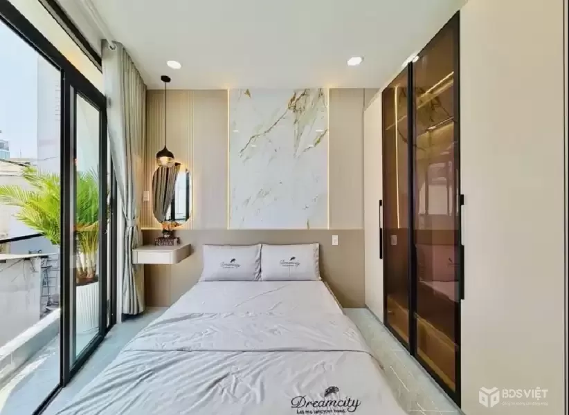 NHÀ BÈ- ÔTÔ VÔ SÂN- 160M2- NGANG NỞ HẬU 8M- NHÀ SÂN VUỜN THOÁNG MÁT- CHỈ 6Ty8