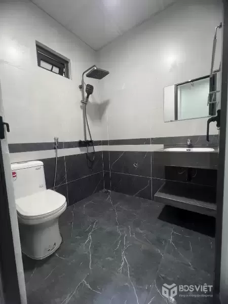 Bán nhà GÓC 3 tầng MỚI TINH phường Vũ Ninh hơn 4 tỷ