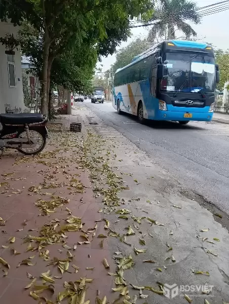 Bán nhà đường Hoàng Hoa Thám - Thụy Khuê - Tây Hồ. Diện tích : 36m2 * 5 tầng. MT : 3.5 M. Thang máy, nhà đẹp về ở luôn.