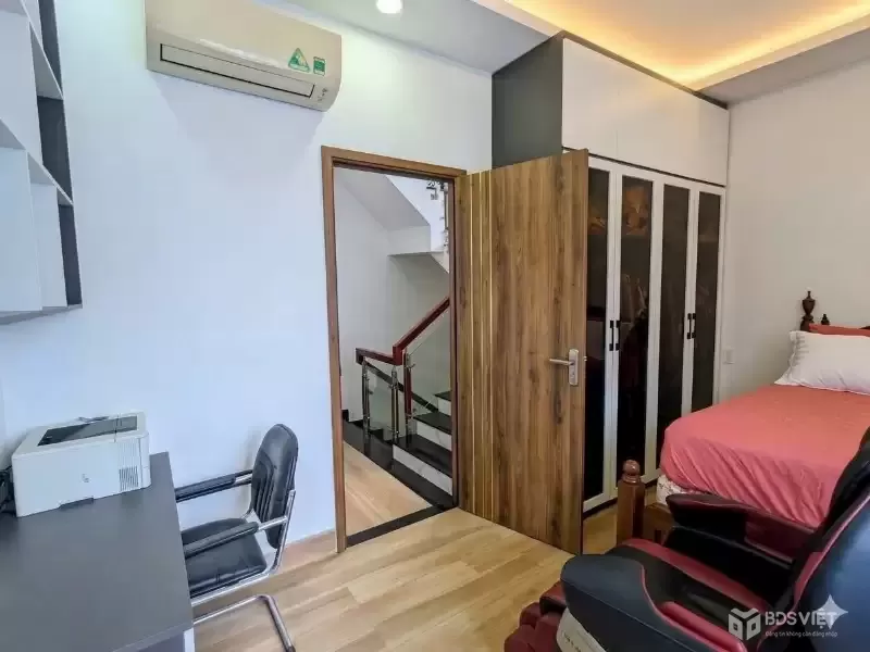 Bán Nhà  Góc 2 Mặt Tiền Đường Huỳnh Tấn Phát, Quận 7 - Cạnh Phú Mỹ Hưng - 5TỶ5.