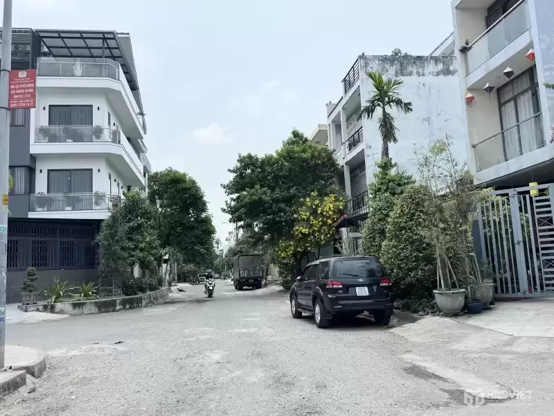 Bán nhà 3 tầng khu VIP bên sông Hiệp Bình Chánh Thủ Đức - 105m2  - Gần Gigamall - 10.45 Tỷ