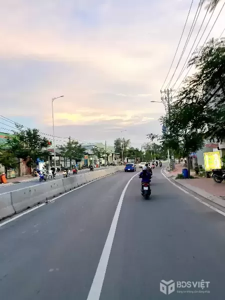 CẦN BÁN 120M2 ĐẤT THÔ CƯ MT ĐƯỜNG NGUYỄN CỬU PHÚ