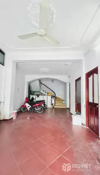 DIỆN TÍCH LƠN - HẺM  OTO - SÂT MT PHẠM VĂN ĐỒNG
110 M2 - 6 T8   CÒN TL