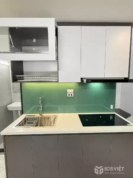 kim mã 25m x5 tầng giá 6,8 tỷ lô góc,ngõ thông,cách phố 10m -full nội thất