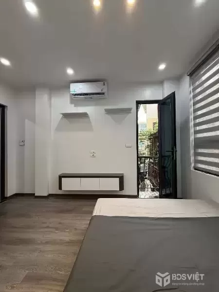 kim mã 25m x5 tầng giá 6,8 tỷ lô góc,ngõ thông,cách phố 10m -full nội thất