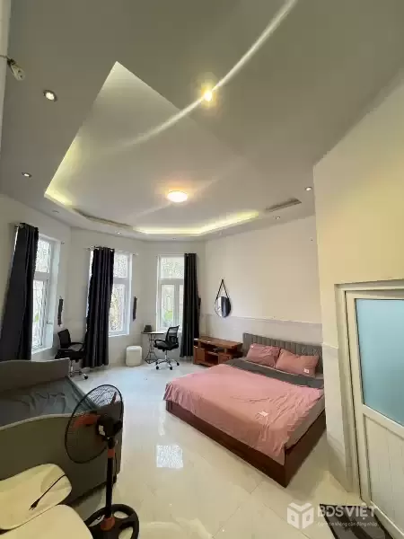 Cho thuê villa 8 phòng Hồ Tuyền Lâm Đà Lạt 20 triệu/tháng