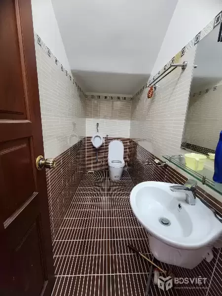 Cho thuê nhà 4 phòng Yersin phường 9 Đà Lạt 20 triệu/tháng