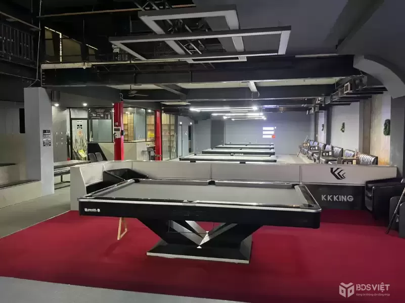 Cho thuê nhà chính chủ số 72 núi thành hải châu đà nẵng 3 tầng 990m2 ngang12m mặt tiền