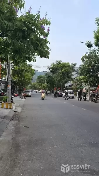 ♥ MT Lê Tấn Trung, đường 10.5m gần Biển Mân Thái, 110m2, ngang 5m, 12.x tỷ