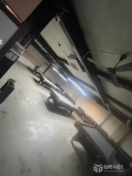 Cho thuê nhà mặt tiền 72 Núi Thành, Hải Châu, Đà Nẵng – ngang 12m, 3 tầng, diện tích 990m2, chính chủ