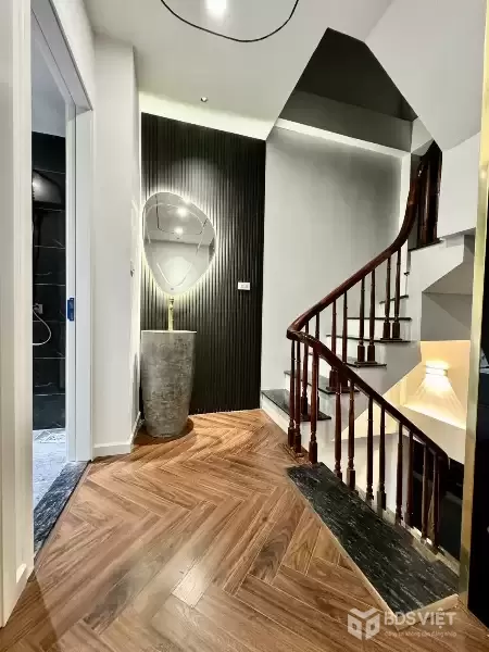 Bán nhà Khương Đình 47m2 6t giá hơn 13 thang máy tỷ full nội thất hoa hậu dòng tiền