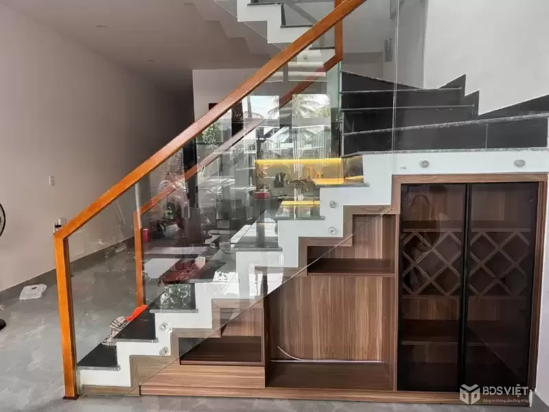 Bán nhà Nguyễn Văn Siêu 77m2, 3 tầng, giá 10,x  tỷ gần cầu Rồng