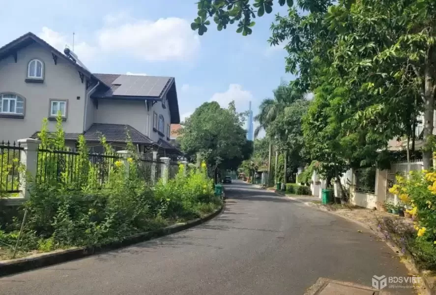 Giảm 5 tỷ_Bán đất góc 2 mặt tiền khu compound 146 Nguyễn Văn Hưởng Thảo Điền_471m2