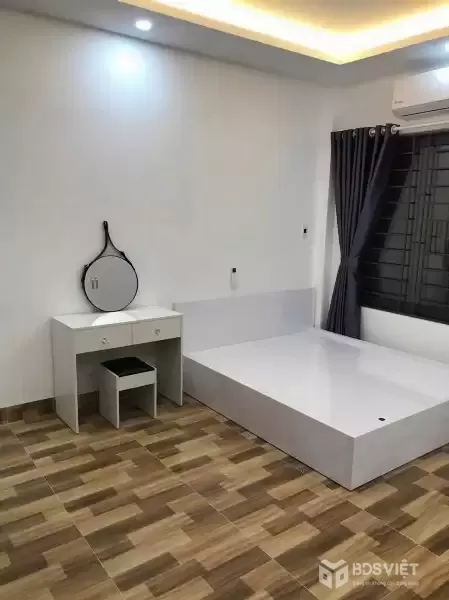 ???? NHÀ THẠCH BÀN – Ô TÔ ĐỖ CỬA – 5 TẦNG MỚI – NHỈNH 7 TỶ ????