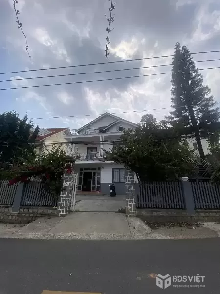 Cho thuê mặt bằng mặt tiền Lý Nam Đế, phường 8 Đà Lạt 10 triệu/tháng