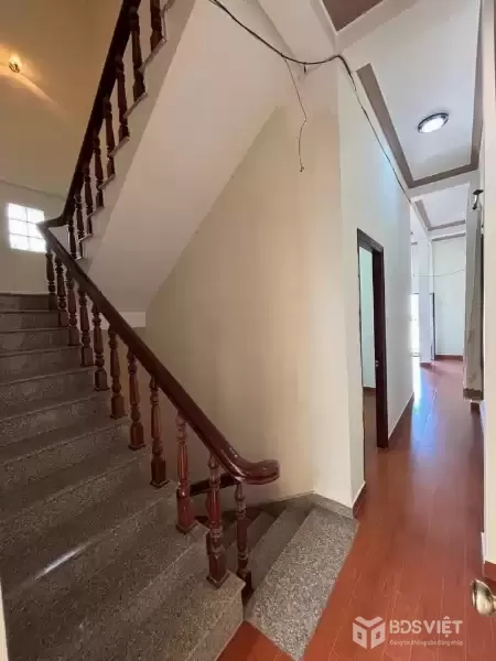 Cho thuê nhà mặt tiền Mai Hắc Đế, phường 6, Đà Lạt 25 triệu/tháng