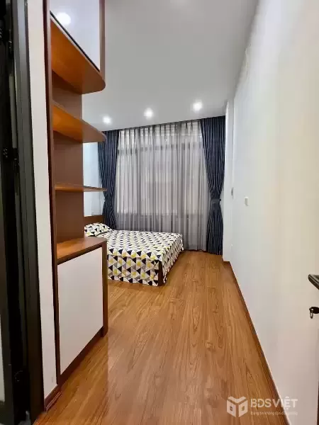 ????NGÃ TƯ SỞ - OTO QUA NHÀ 3 THOÁNG - 6 TẦNG VỪA Ở VỪA KINH DOANH - CHƯA TỚI 8 TỶ , 7,9 TỶ