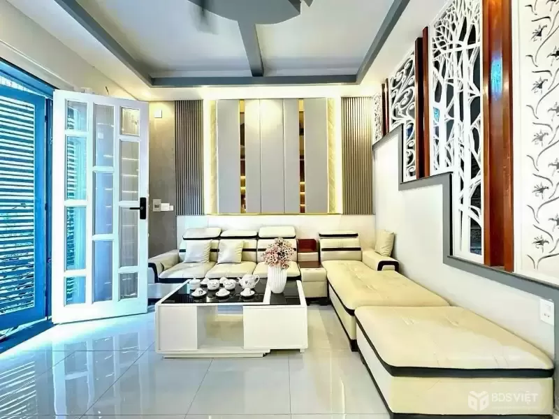 NHÀ ĐẸP - HXH DƯƠNG CÁT LỢI - GIÁP QUẬN 7 – 4PN – 6.2 TỶ