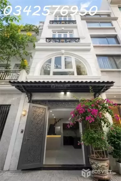 Bán nhà 2 tầng 21m² Nguyễn Thần Hiến, Q.4, 5.6 tỷ, sổ đỏ.