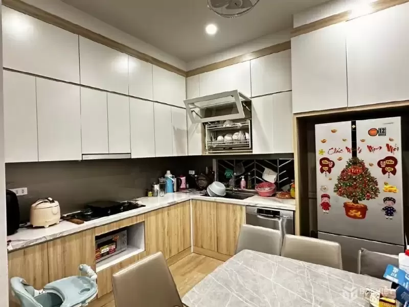 Thuỵ khuê tây hồ 42m x4 tầng 10,8 tỷ-mặt ngõ thông,kinh doanh,ô tô tránh 50m