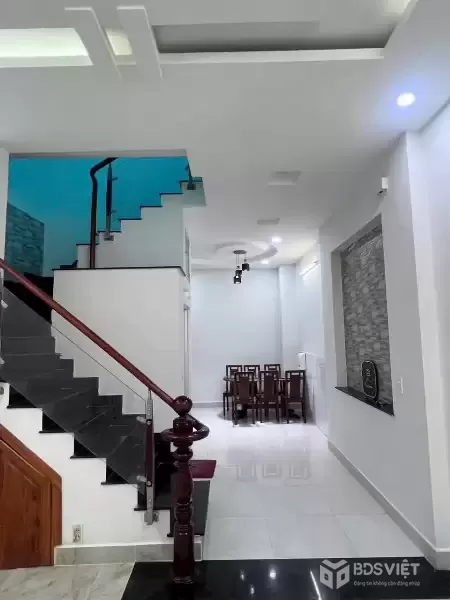 BÁN NHÀ KDBB ĐƯỜNG 8M XE QUA LẠI CHỈ 5.99 TỶ