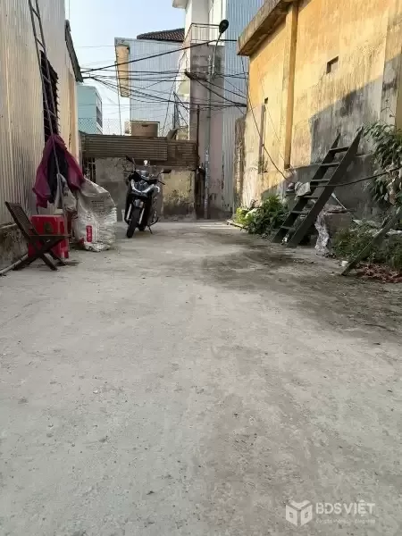 Lô đất 178m2 - Tặng Kèm Nhà Cấp 4 - Diên tích khủng - Sau lưng mặt tiền Trường Chinh - Cẩm Lệ - Giá Chỉ Hơn 2 Tỷ