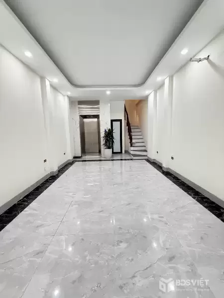 ???? NHÀ ĐẸP TRUNG TÂM THẠCH BÀN 42M2 – THANG MÁY – GARA Ô TÔ – GẦN HỒ ĐIỀU HOÀ ????