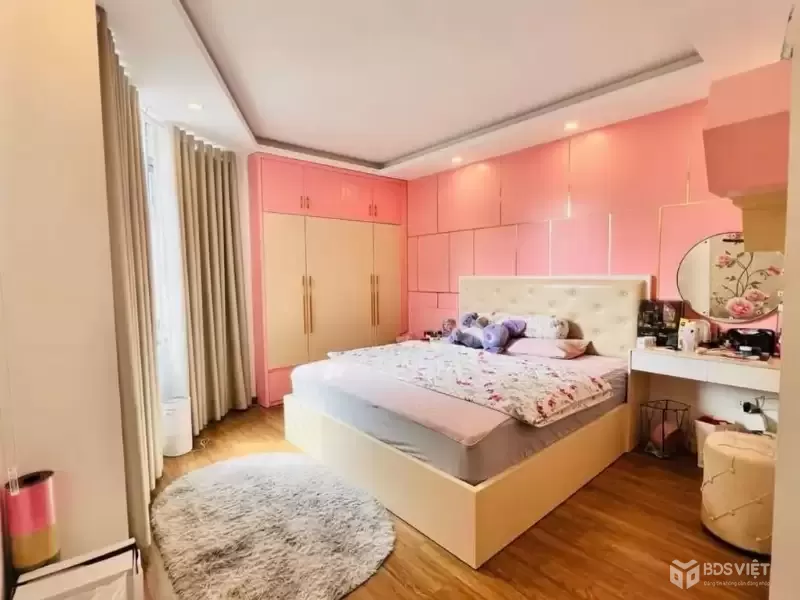 Nguyễn khang 32m x5 tầng giá 8,2 tỷ - lô góc,ngõ ba gác tránh,40m ra phố