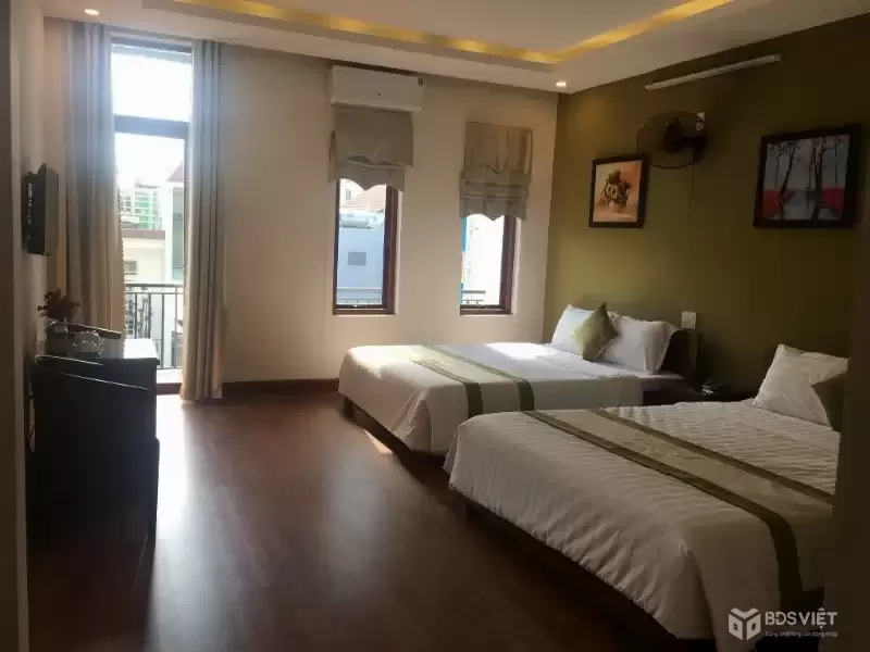 Bán khách sạn Đỗ Quang 108m2 5 tầng 12 phòng giá 18,5 tỷ trung tâm Đà Nẵng